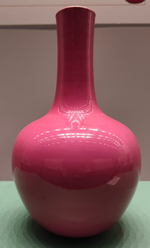 多祿溙國際拍賣行鑒賞指南|胭脂紅釉瓷器